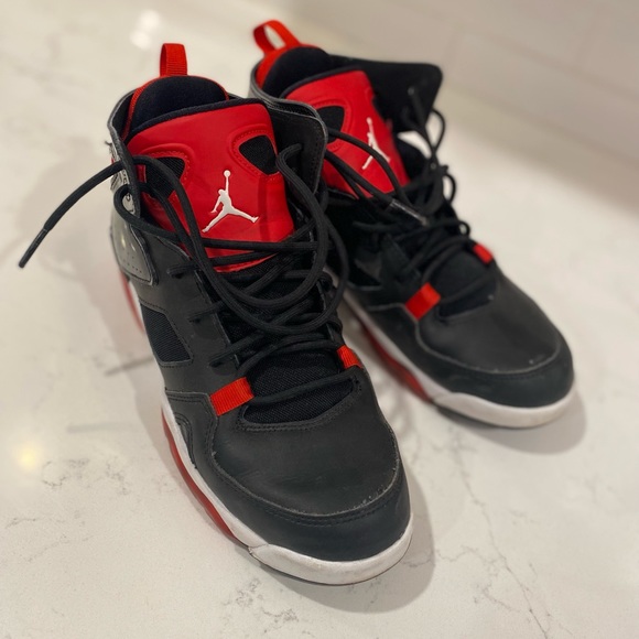 Air Jordan Flight Club '91 Bred Black Patent Sneaker - Picture 5 of 5